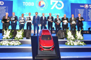 BAŞKAN ATEŞ’E TOBB’DEN 10. YIL PLAKETİ