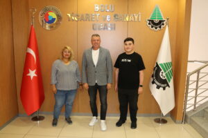 BOLU’NUN İLK KADIN TIR ŞOFÖRÜ EMİNE ŞİMŞİR’DEN ODAMIZA ZİYARET