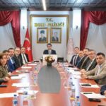 İlimizin turizm potansiyelini en üst seviyeye taşımak amacıyla düzenlenen İl Tanıtım ve Geliştirme Kurulu Toplantısı gerçekleştirildi.